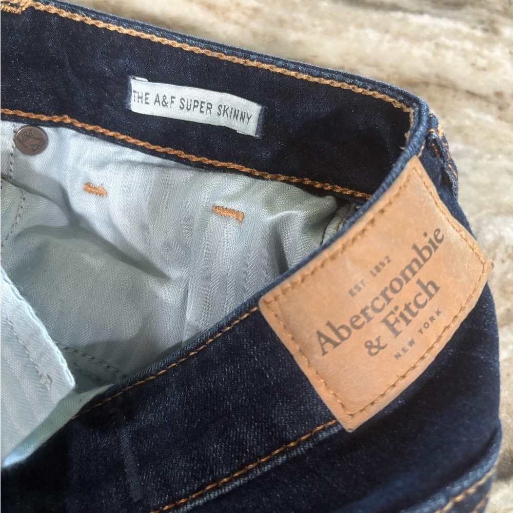 The A&F Super Skinny Jeans Size 24 or 00R - Picture 8 of 9